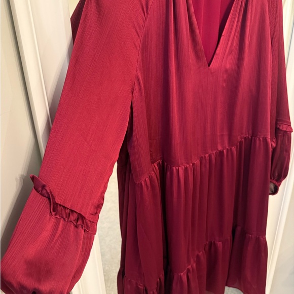 CeCe Burgundy Tiered V-Neck Long Sleeve Dress - Picture 2 of 4